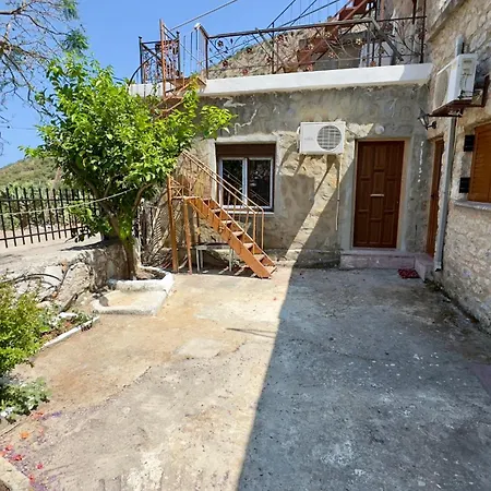 πετροσπιτο Appartement *